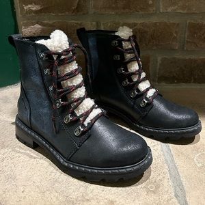 SOREL Lennox Boot size 8